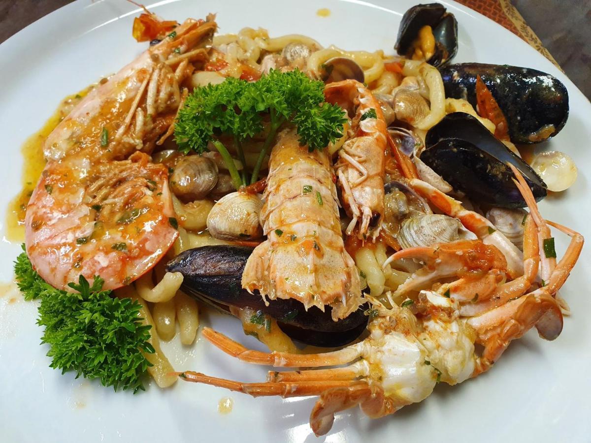 Albergo Ristorante Pozzi ベラーリア・イジェア・マリーナ エクステリア 写真