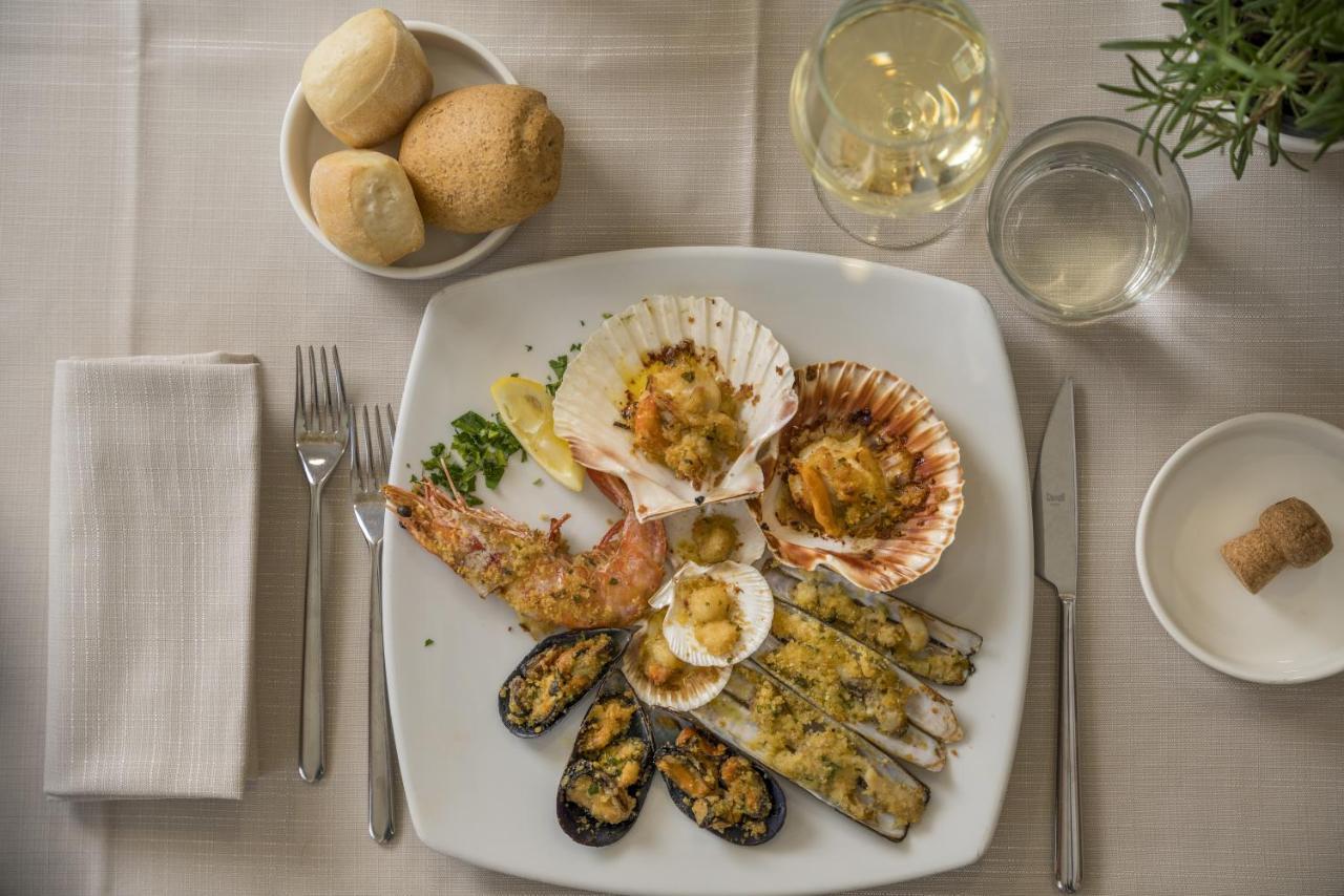 Albergo Ristorante Pozzi ベラーリア・イジェア・マリーナ エクステリア 写真