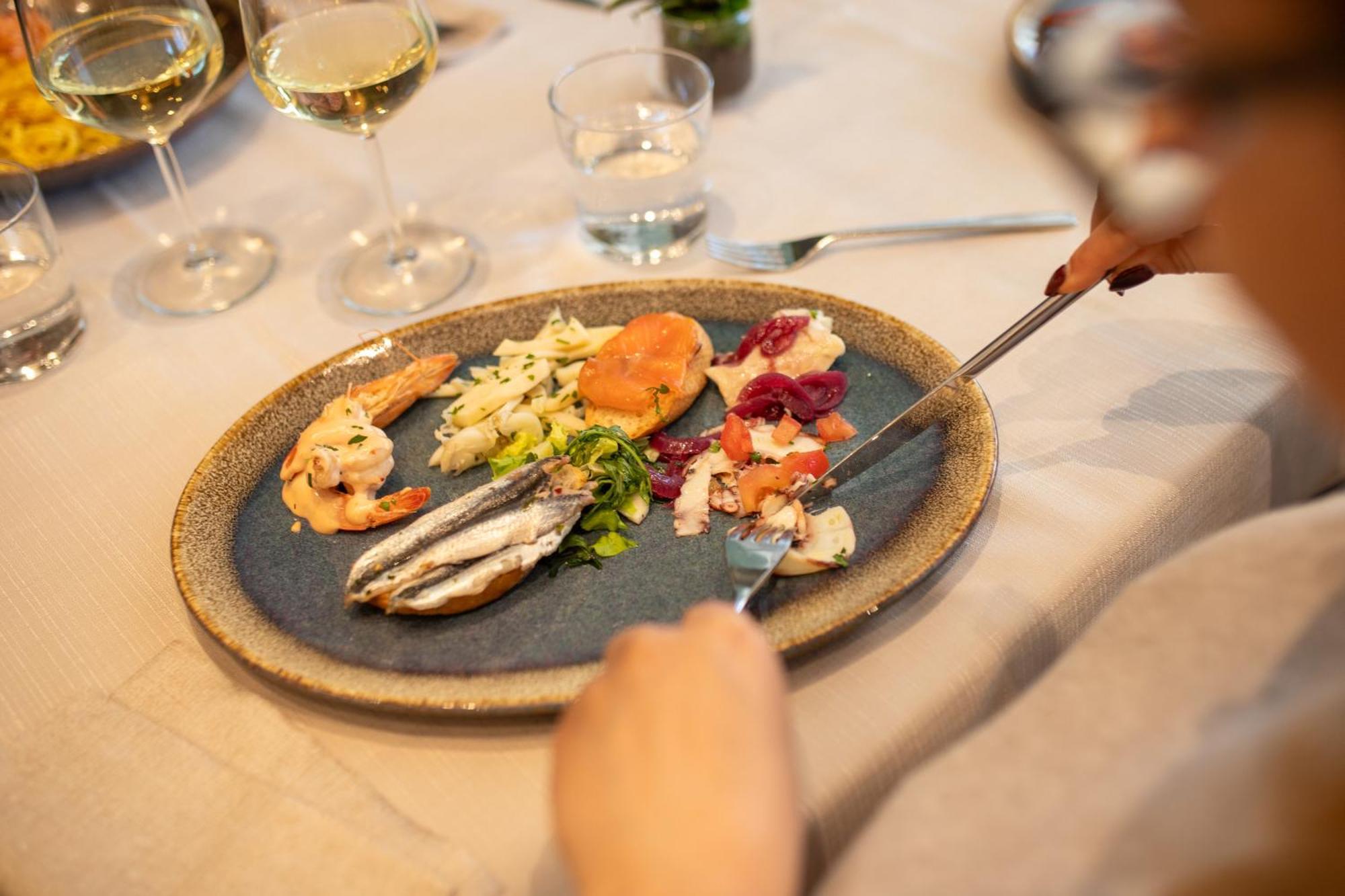 Albergo Ristorante Pozzi ベラーリア・イジェア・マリーナ エクステリア 写真